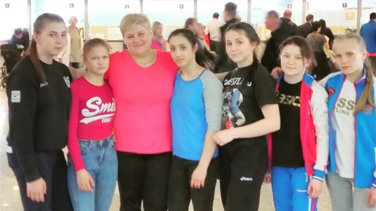 Семь медалей завоевали представительницы Чувашии на первенстве России по вольной борьбе в Южно-Сахалинске