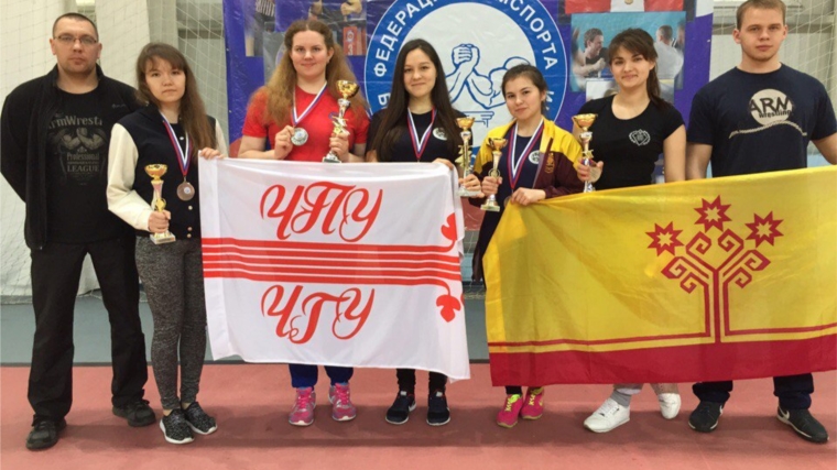 Рукоборцы Чувашии привезли пять медалей с чемпионата Российского студенческого спортивного союза