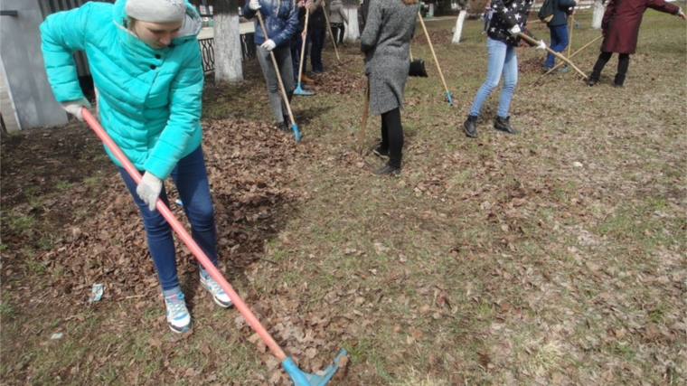 В парке культуры и отдыха города Шумерли начались подготовительные работы к открытию весенне-летнего сезона