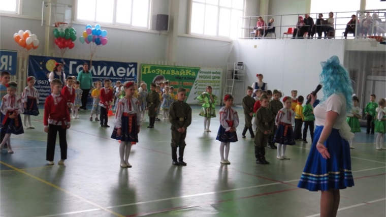 В преддверии Международного дня танца дошколята города Шумерли собрались на танцевальном празднике «Фестиваль собирает друзей»