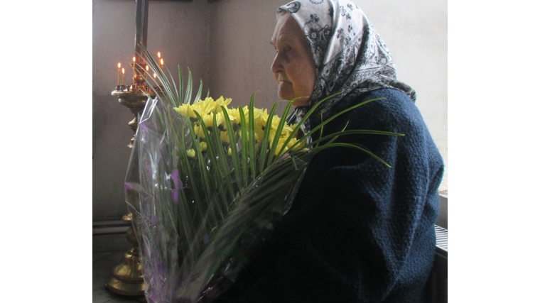 Поздравления с 100-летним юбилеем принимала жительница города Алатыря Раиса Федоровна Капранова