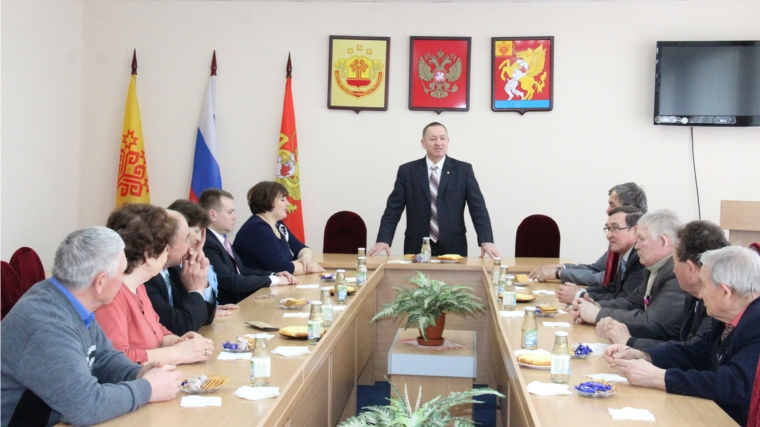 Глава администрации Красночетайского района встретился с ветеранами муниципальной службы