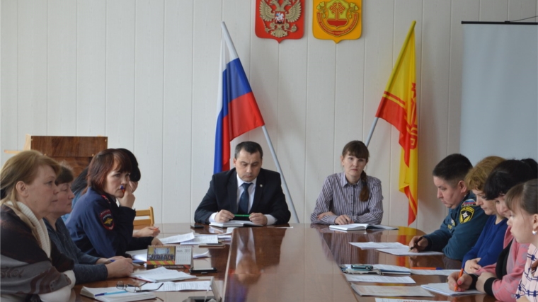 Заседание Межведомственной комиссии по вопросам организации отдыха, оздоровления и занятости детей в Янтиковском районе в 2017 году