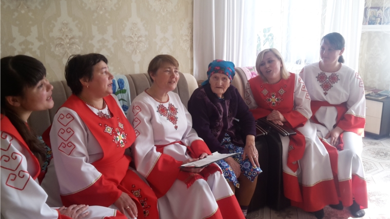 Сегодня жительнице деревни Новые Шальтямы Павловой Ольге Маркеловне исполнилось 90 лет