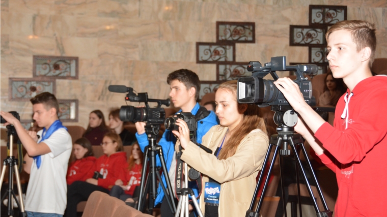 В столице Чувашии стартовал Международный фестиваль юношеских СМИ «Волжские встречи»