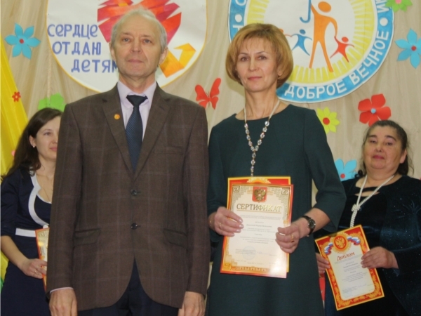 Ĕçе чунтан парăннисене чысларĕç