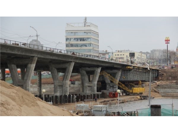 Мостостроители в Чебоксарах начнут бетонирование последней секции нового Московского моста 29 апреля
