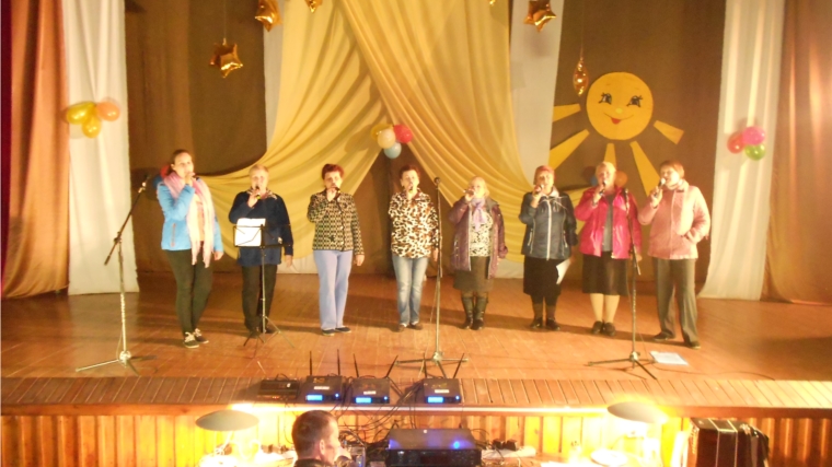 Заседание женского клуба «Сударушка», посвященное песням военных лет