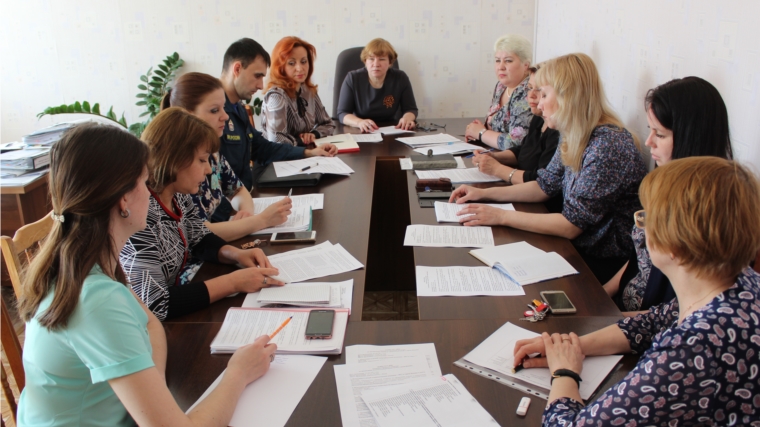 Члены Межведомственной комиссии г. Канаш обсудили вопросы по организации летнего отдыха и оздоровления детей
