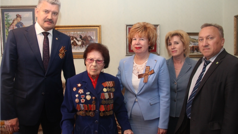 г. Новочебоксарск: участники Великой Отечественной войны принимают поздравления с Днем Победы
