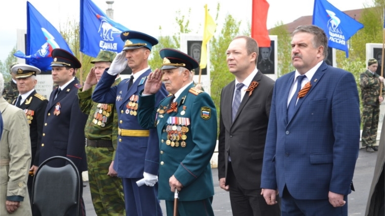 Сергей Шелтуков в селе Порецкое принял участие в торжественном митинге, посвящённом празднованию Великой Победы