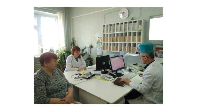 «Мобильная поликлиника» проконсультировала жителей города Канаш