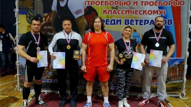 Алевтина Иванова выполнила норматив мастера спорта на Всероссийском турнире по пауэрлифтингу