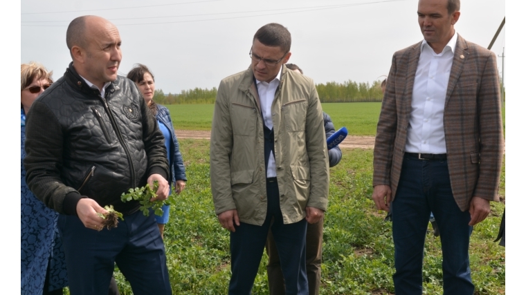 В рамках Единого информационного дня Глава Чувашии Михаил Игнатьев посетил Цивильский и Красноармейский районы