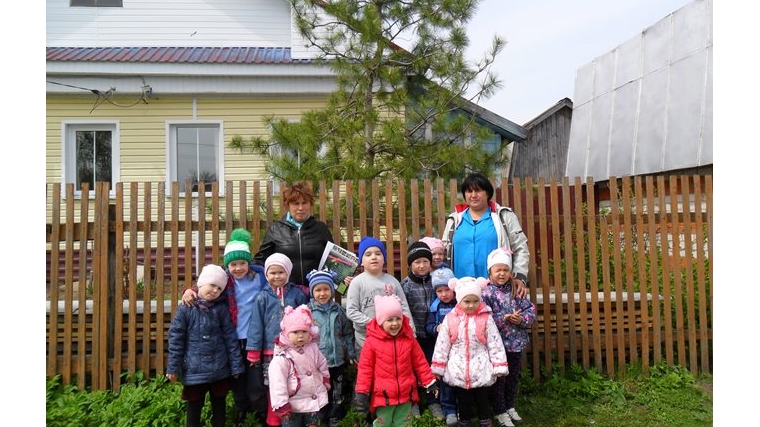 В рамках Года экологии в России в Исаковской сельской библиотеке прошла экоминутка «Чудо-дерево кедр!»