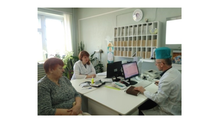 Врачи ведущих республиканских клиник провели прием пациентов Канашского межтерриториального медицинского центра