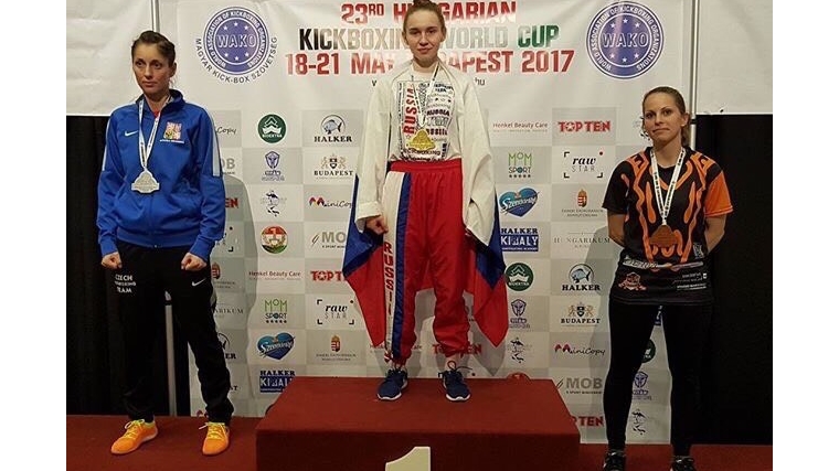На Кубке Мира по кикбоксингу в Будапеште чебоксарская спортсменка одержала уверенную победу