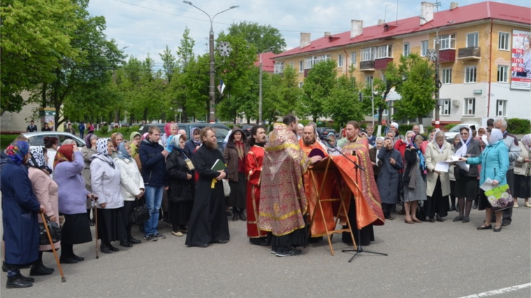 В День славянской письменности и культуры в Шумерле прошел Крестный ход и праздничный молебен