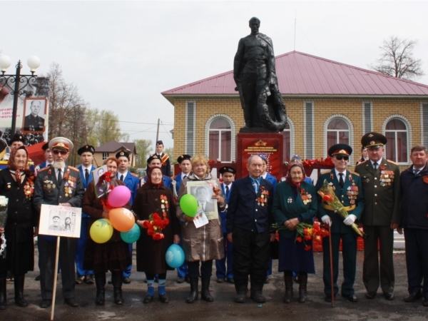 Паттăрсен чысне, мухтавне манмĕ халăх ĕмĕрне