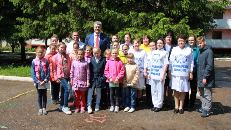 Министр Владимир Викторов поздравил ребят, отдыхающих в санатории «Алый парус», с Днем защиты детей
