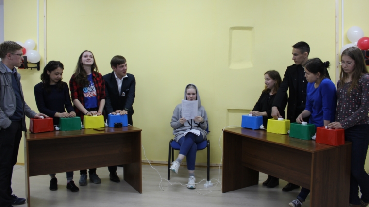 В Молодежном центре «МАЯК» состоялось интеллектуальное шоу «Ворошиловский стрелок»
