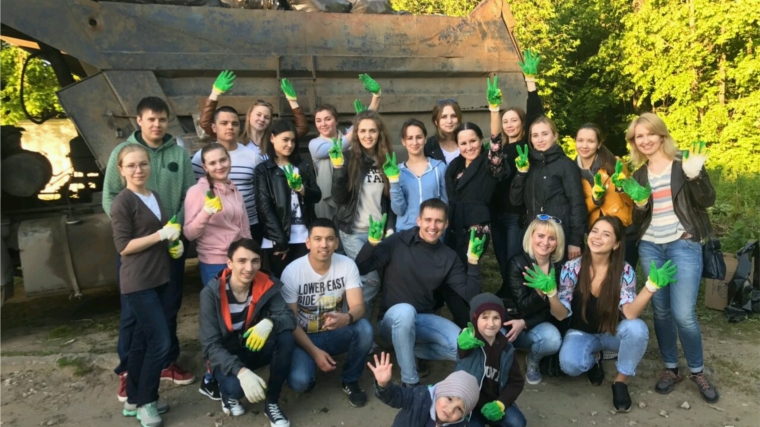 В лесном массиве «Роща Гузовского» прошла волонтерская акция