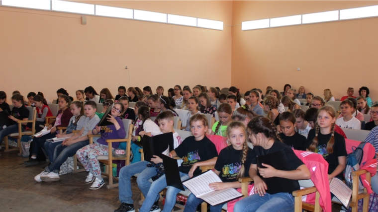 Столичные школы принимают Детский хор России