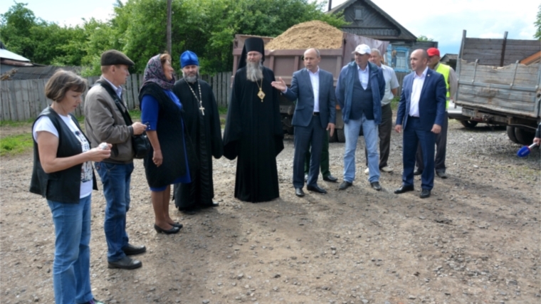 Сергей Артамонов в рамках рабочей поездки ознакомился с развитием сельских территорий Батыревского района