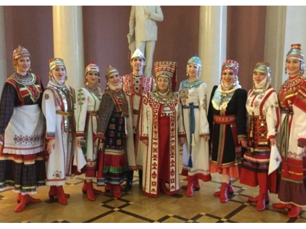 В МГУ состоялся показ коллекции национальной чувашской одежды (&quot;Чебоксары-онлайн&quot;)