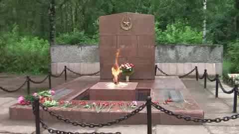 В столице Чувашии День памяти начался на Братской могиле воинов, умерших от ран в госпиталях г. Чебоксары
