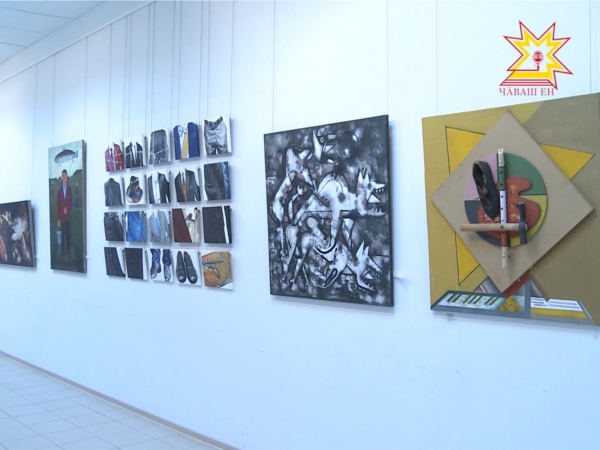 В Чувашском государственном художественном музее открылась выставка «Красные Ворота/Против течения»