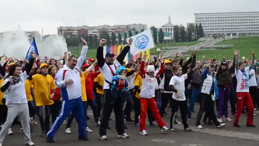 Молодежная акция "Зарядка со звездой" в Чебоксарах