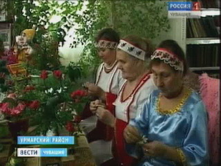 Мастерицы села Шоркистры Урмарского района создают бисерные деревья