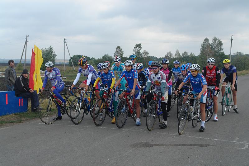 В Шумерлинском районе прошел Чемпионат и первенство Чувашии по велоспорту на шоссе памяти Олимпийского чемпиона В. Ярды