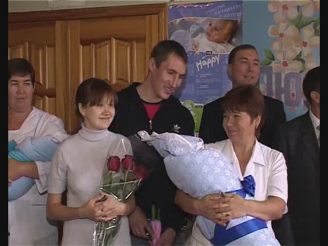 Торжественная выписка новорожденных ко дню города