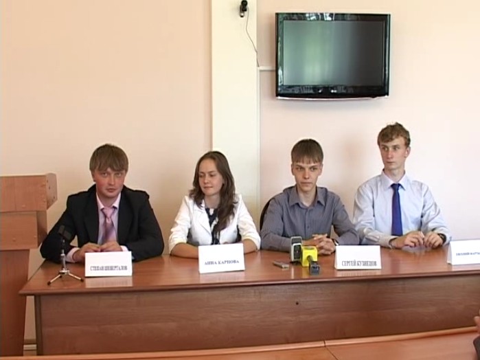 В администрации города состоялась встреча с участниками проекта «На лыжах - к Северному полюсу!»