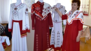 Выставка чувашской вышивки в Порецкой картинной галерее