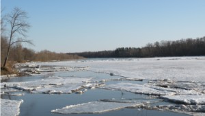 Лед на реке Сура