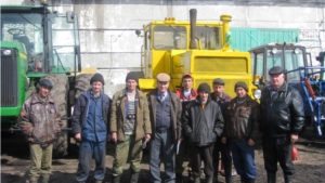 В рамках подготовки к весенне-полевым работам в Порецком районе проводится техосмотр тракторов и прицепов