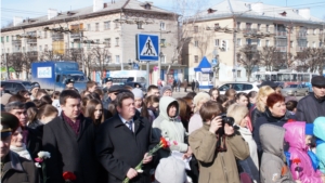 Торжественный митинг у памятника Ю.А. Гагарину, посвященный Дню космонавтики