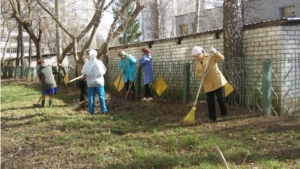 2013.04.24 Детский сад №17 "Чебурашка" провел экологический субботник