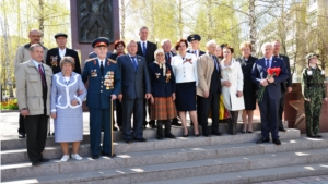 Ветеранов Великой Отечественной войны Новочебоксарска поздравили в Художественном музее города