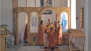 Праздничничная литургия в Свято-Троицком Соборе с. Порецкое