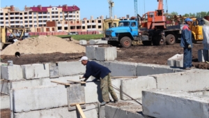 Глава администрации Цивильского района Сергей Артамонов ознакомился с ходом строительства нового дошкольного учреждения