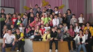 Праздничный концерт в пришкольном лагере "Веснушки"