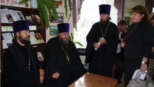 1025 лет Крещения Руси: в Ядринской центральной библиотеке прошла встреча со священниками