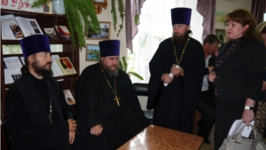 1025 лет Крещения Руси: в Ядринской центральной библиотеке прошла встреча со священниками