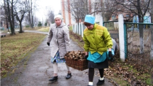 На субботник с девизом «Охранять природу — значит охранять Родину»