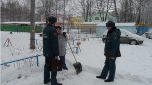 На территории Калининского района отдел надзорной деятельности по г. Чебоксары провел рейд по многоквартирным жилым домам