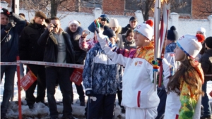 Олимпийский огонь в Калининском районе г. Чебоксары встретили более 20 тысяч человек